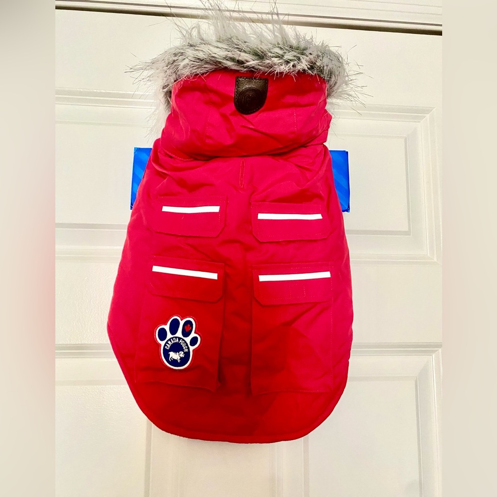 CANADA POOCH: Winter Dog Coat( Never Used)